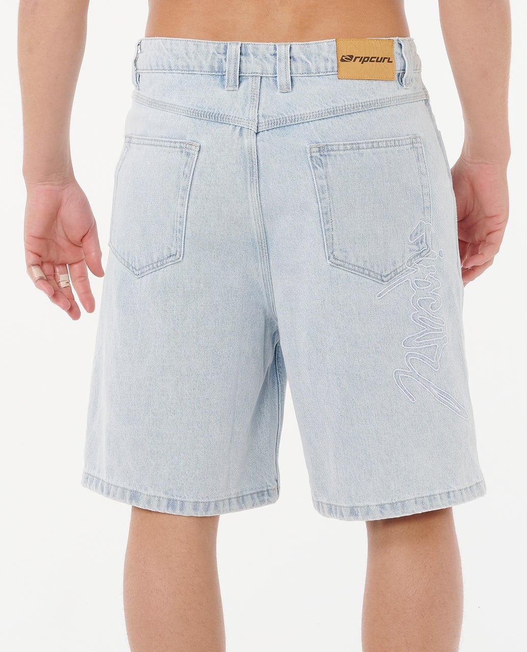 22" Script Walkshort - Image 3