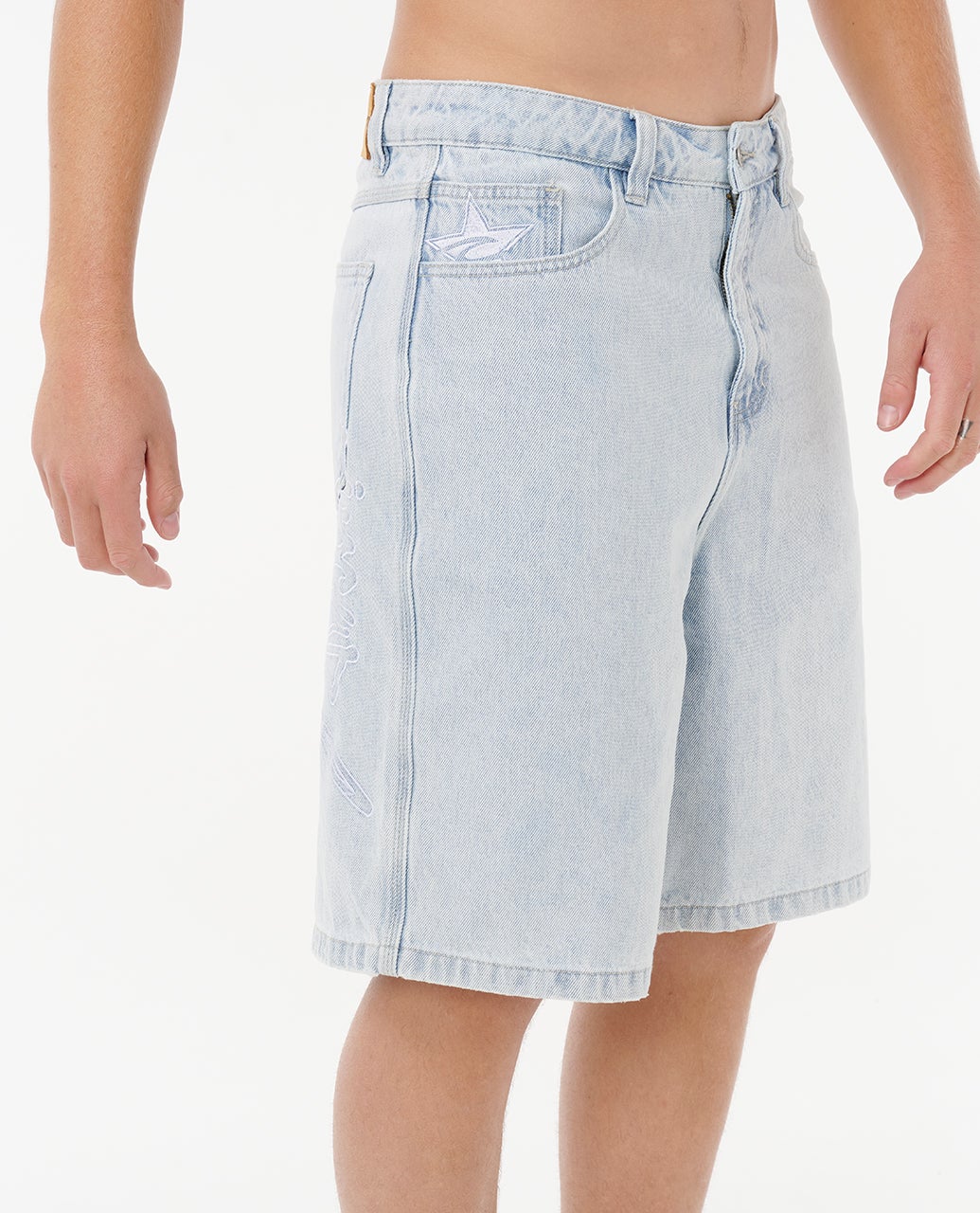 22" Script Walkshort - Image 6