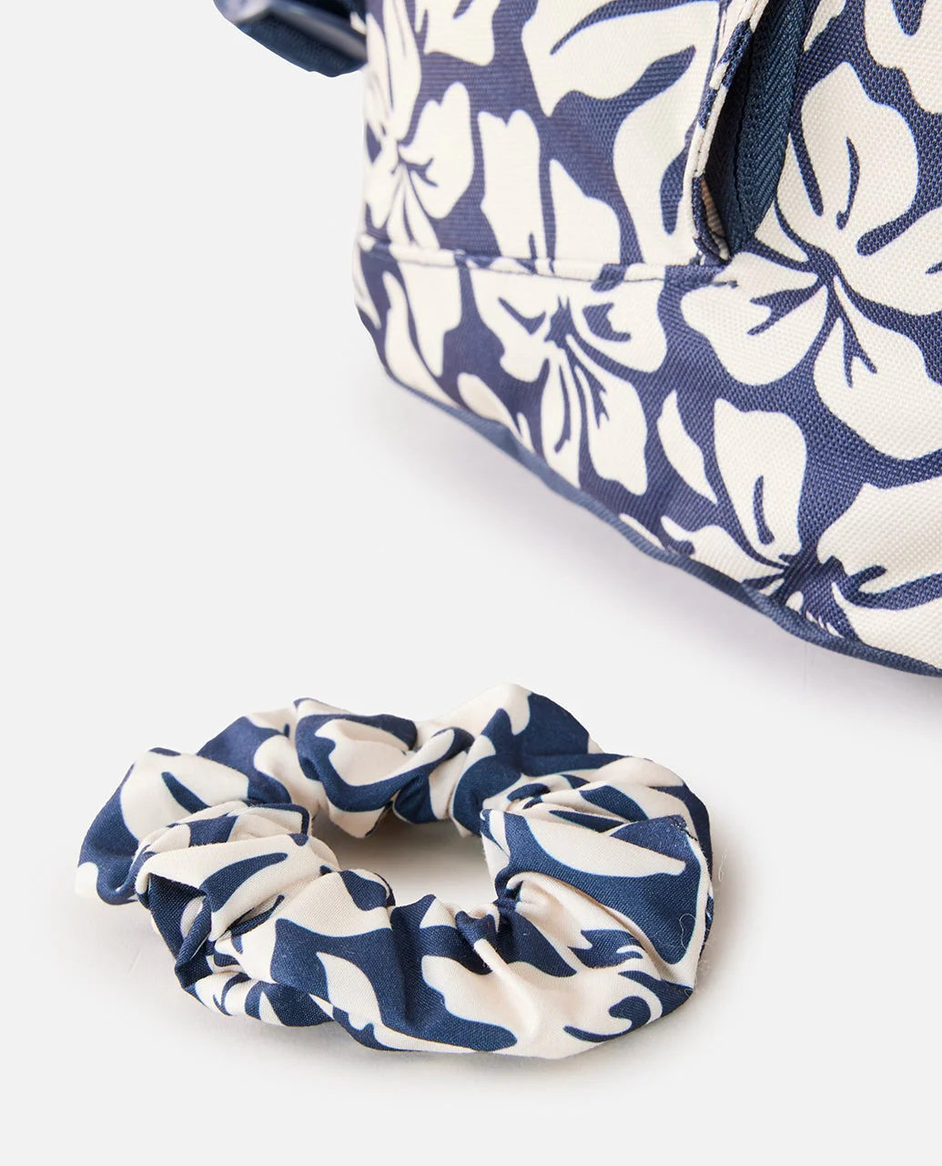 Mixed Double Dome 24L Backpack & Scrunchie - Image 4